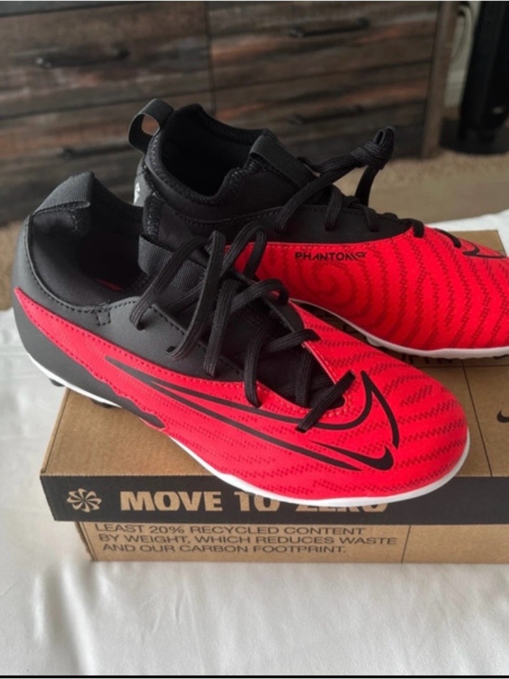 Nike Kids Phantom Indoor Soccer Shoes - size 2Y